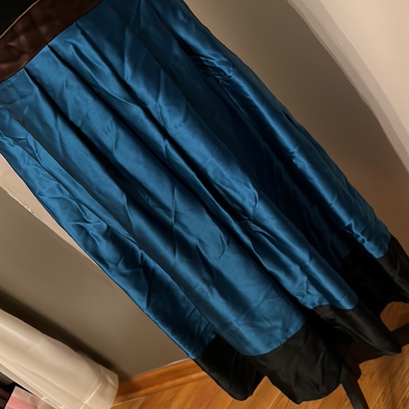 Alfani shimmery, beautiful pleated Dress 💯% Silk - Picture 10 of 14